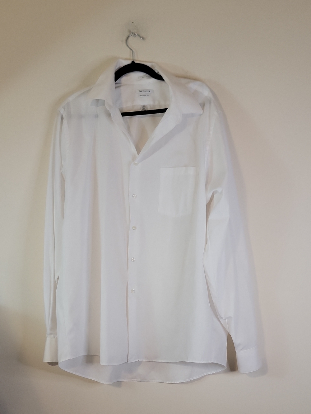 Van Heusen White Men's Dress Shirt - Classic Pocket Collar